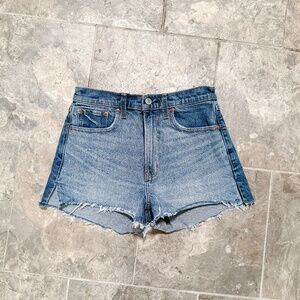 Abercrombie & Fitch The Mom Short High Rise — Size 25